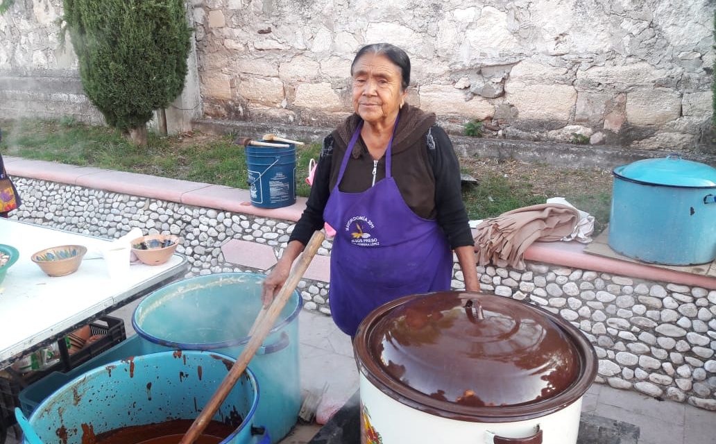 Doña Micaela, cocinera tradicional de Tamazulapam