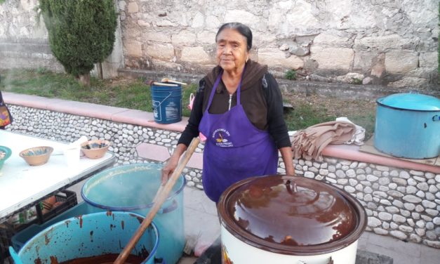 Doña Micaela, cocinera tradicional de Tamazulapam