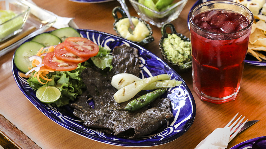 Juchitán Mío, el restaurante donde cada platillo sabe al orgullo por la herencia zapoteca Juchitán Mío, el restaurante donde cada platillo sabe al orgullo por la herencia zapoteca