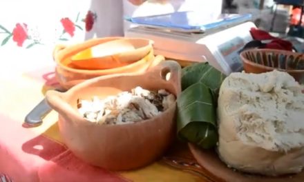 Tamal de pescado asado, herencia en Santa María Puxmetacán