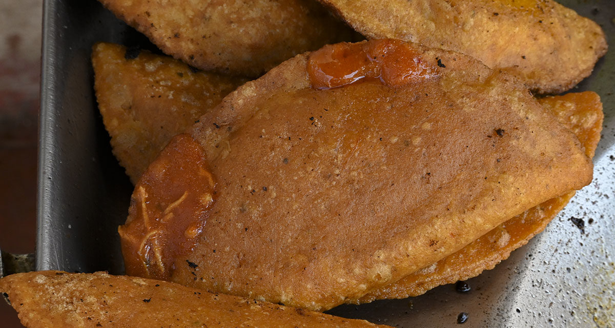 Putla y sus empanadas de amarillo con chile costeño