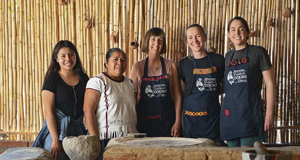 Clases de cocina tradicional y ancestral de Oaxaca con Minerva