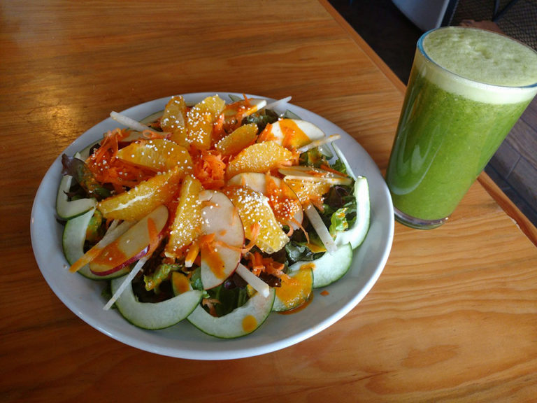 Empieza la semana saludable con la ensalada de la casa de «Nútrete»