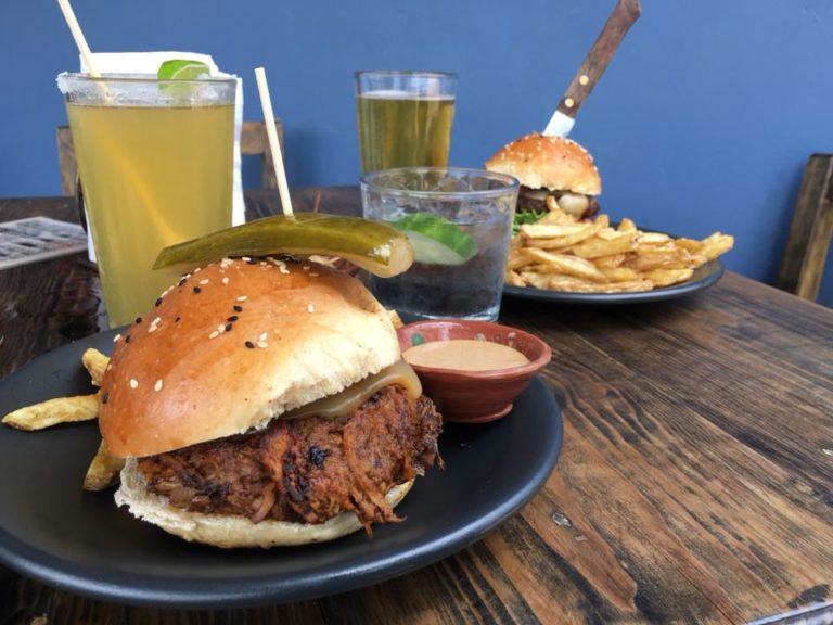 Pulled Pork Sandwich de los Ilegales