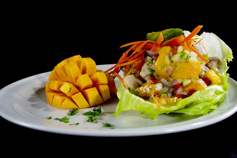 Ceviche de dorado y mango
