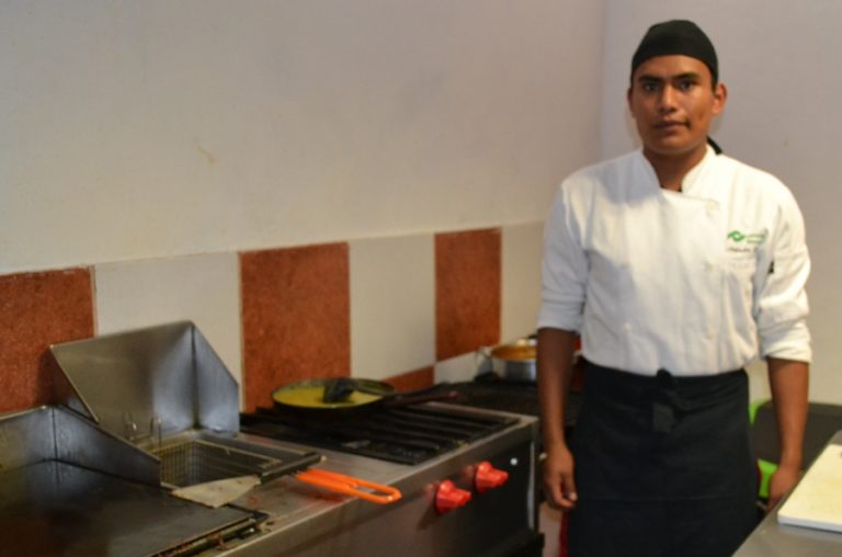 Jóvenes promesas; Alejandro López