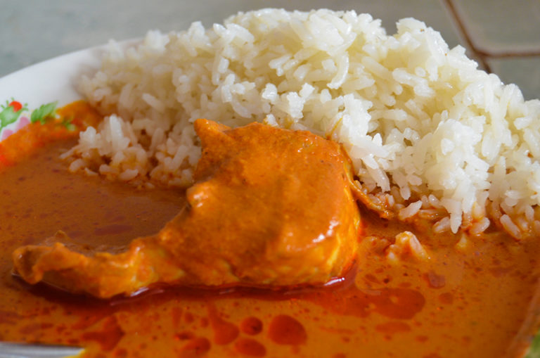 Un delicioso coloradito de pollo en Miahuatlán