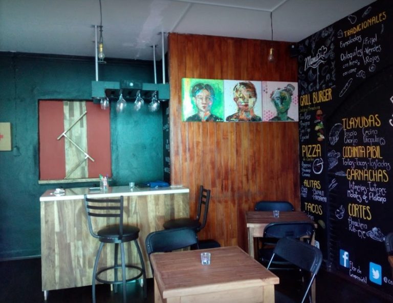 Flor de Cempasúchil Bistró