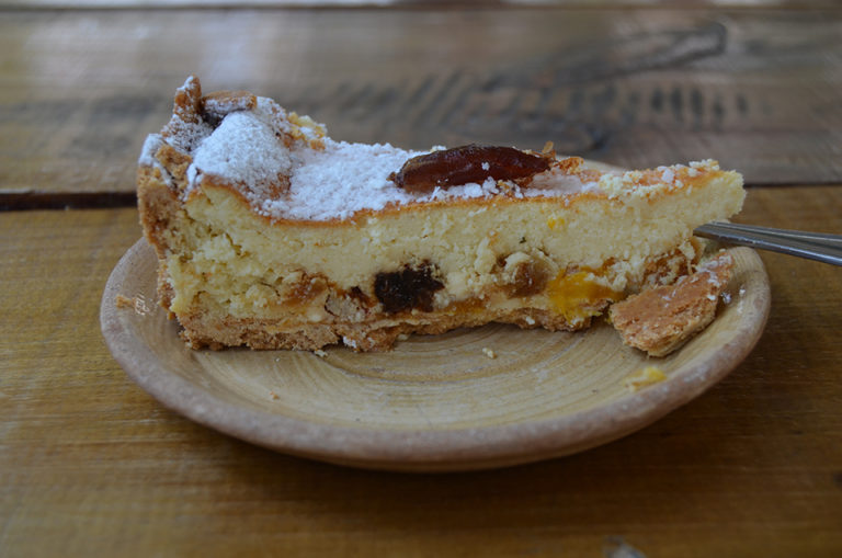 Tarta de queso de cabra con frutos rojos