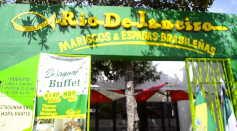 Desayuno buffet  en el restaurante Río de Janeiro