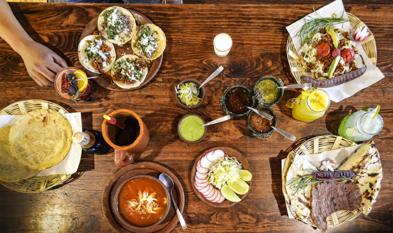 Las Tlayudas | Antojería oaxaqueña