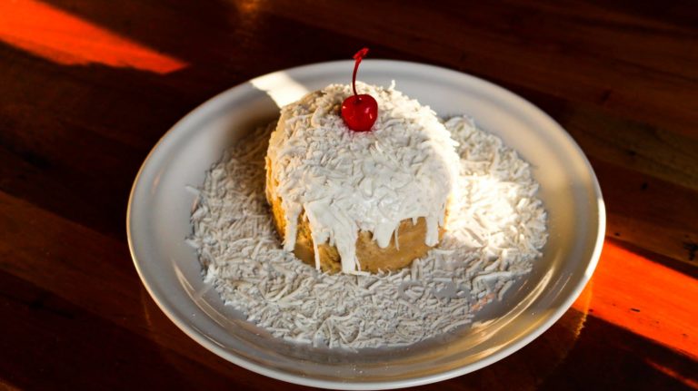 ¿Gula o lujuria? El más delicioso pecado: pastel tres leches en Maíz Pilao, un restaurante en el centro de la ciudad