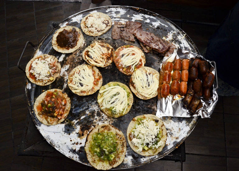 Memelas doña mago se muda a la colonia reforma tras bomba molotov