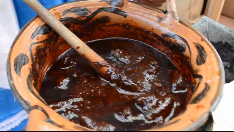 Chileajo, un platillo tradicional en las fiestas de Juxtlahuaca