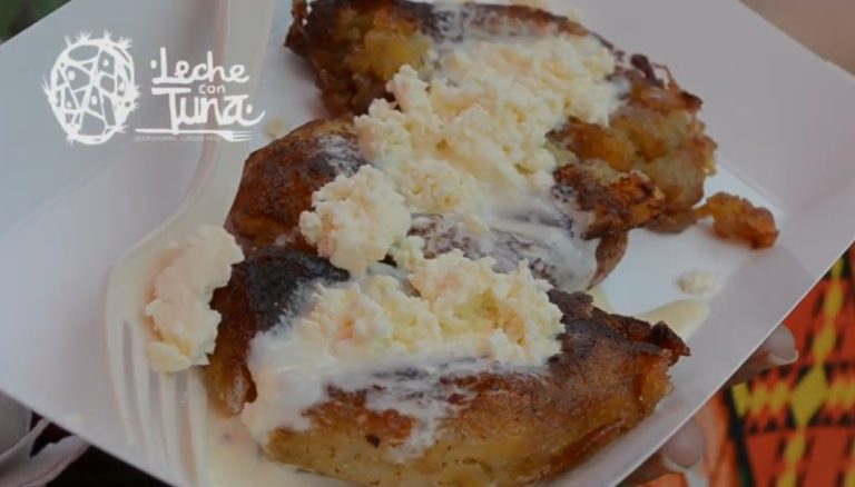 Molotitos de plátano con crema y queso, un rico postre de Tehuantepec