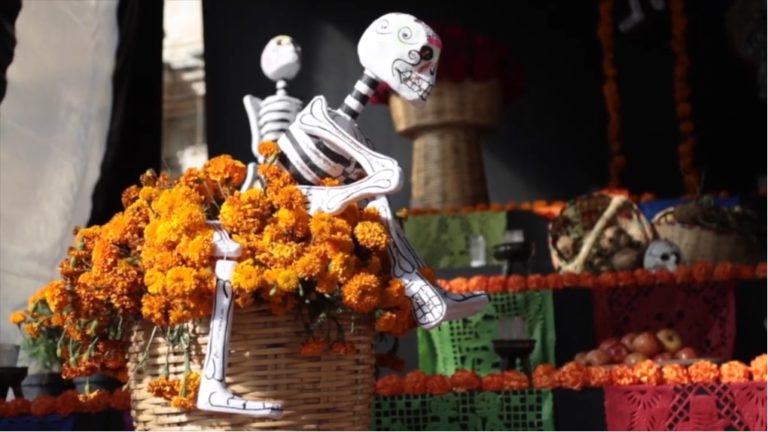 Altar monumental de Muertos en Oaxaca de Juárez