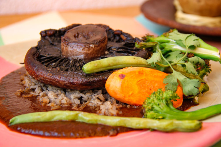 Casa Taviche, la más rica cocina mestiza hasta tu casa