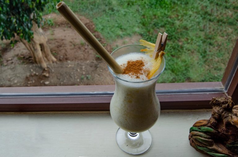 Piña colada, un clásico de la coctelería
