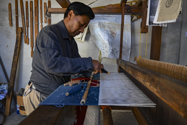 Bii Daüü, el arte textil con tintes naturales