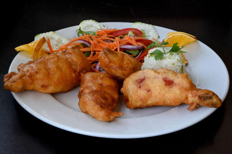 Del Puerto, Cocina Mar y Tierra en Salina Cruz