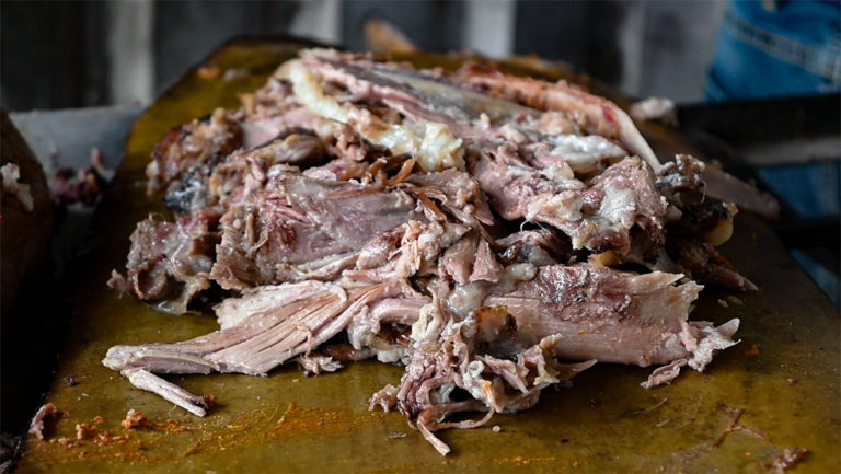 Barbacoa Irving, un legado ancestral en la Mixteca