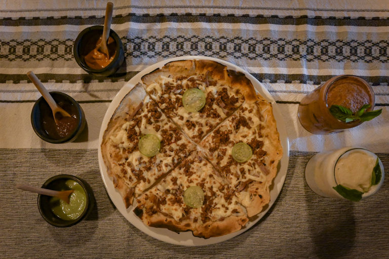 Tlayudamía, un concepto fresco de la antojería oaxaqueña