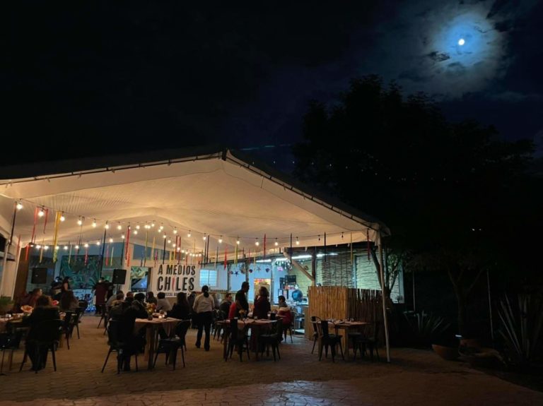 Mixtú en la lunada de A Medios Chiles