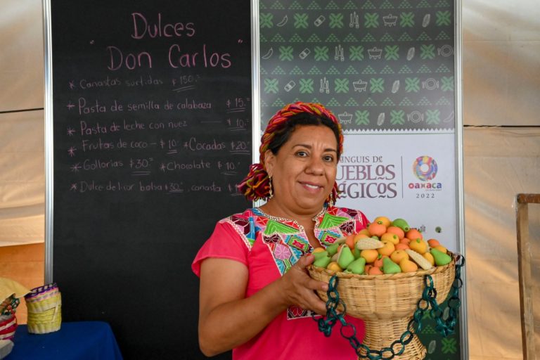Muestra gastronómica en el Tianguis de Pueblos Mágicos