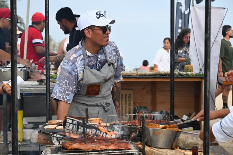 Edición Fuego marca la historia de Puerto Gastronómico