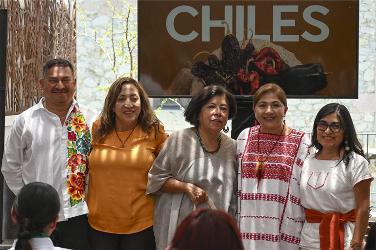 Llaman a rescatar el uso de chiles en la cocina