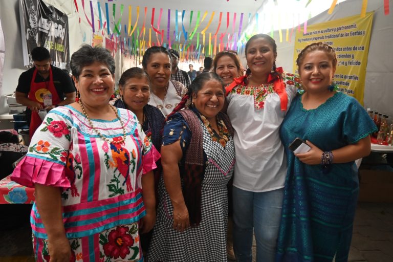 Muestra multicultural en la Feria Gastronómica de la Villa de Etla