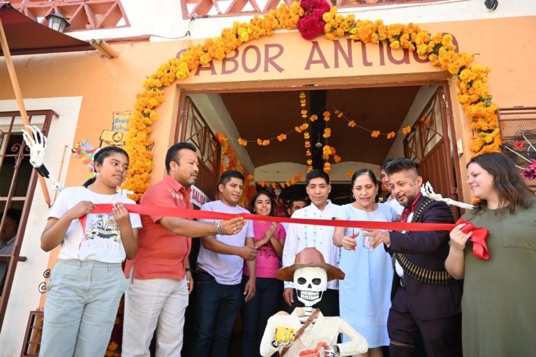 Encuentro histórico de maestros mezcaleros