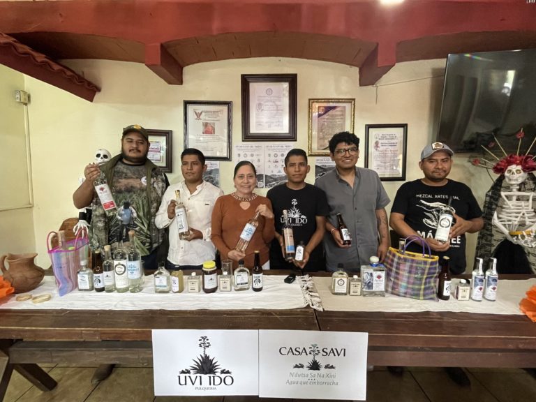 Anuncian primera edición del Día de Plaza del Mezcal