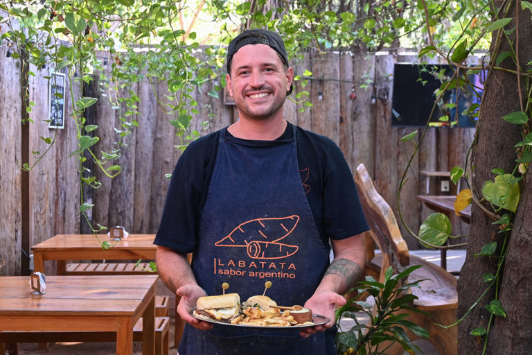 Viaje a Córdoba Argentina a través del lomito en La Batata