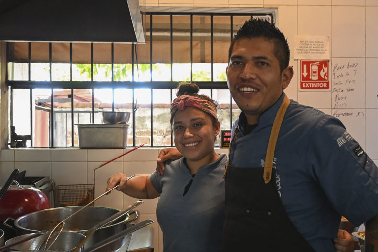 Almoraduz, la excelencia culinaria en Puerto Escondido
