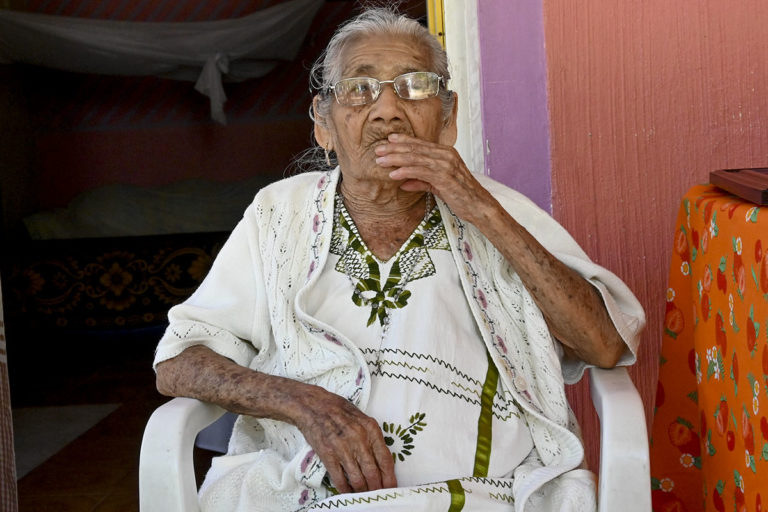 Doña Ángela: 103 años y un anhelo de reencuentro