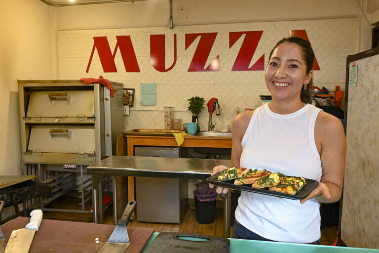 Muzza: Donde la pizza y la mitología griega se encuentran