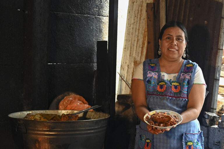 Pletatamal: homenaje ancestral a los difuntos en Oaxaca