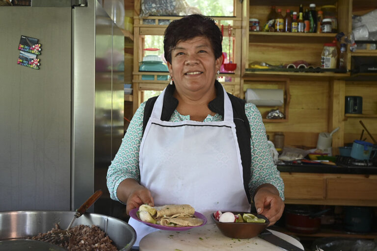 Comedor Adelita: Un rincón acogedor en San José del Pacífico