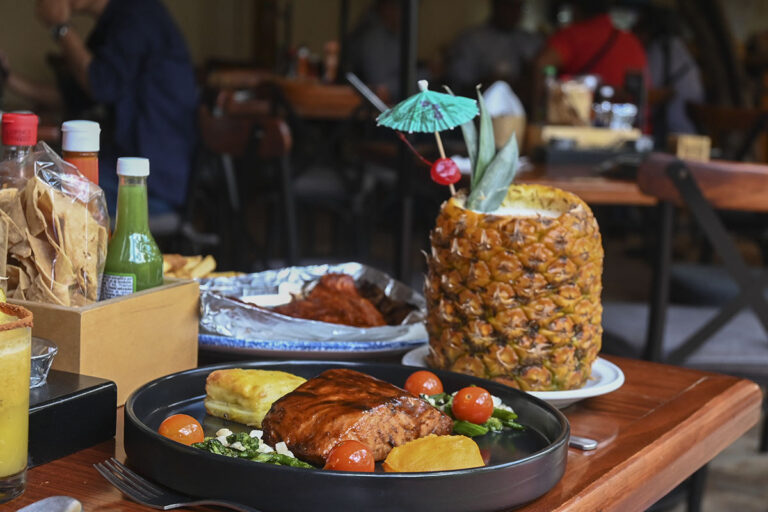 Coco Beach: Donde el sabor del mar encuentra su hogar