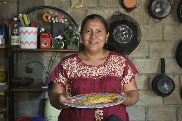 Premian labor de Lupita Añorve en la cocina costeña